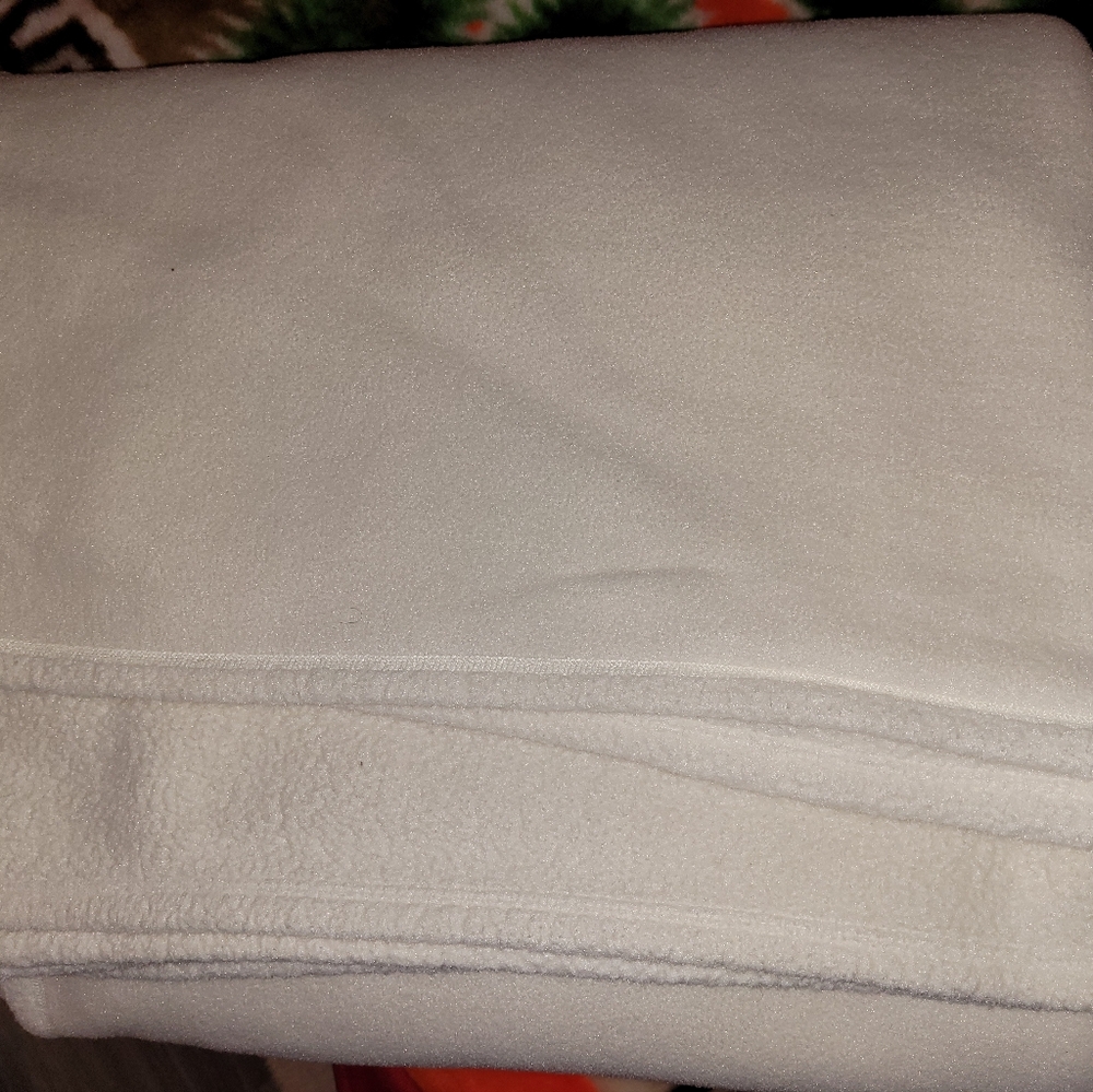 L. L. Bean King Size Soft Blanket